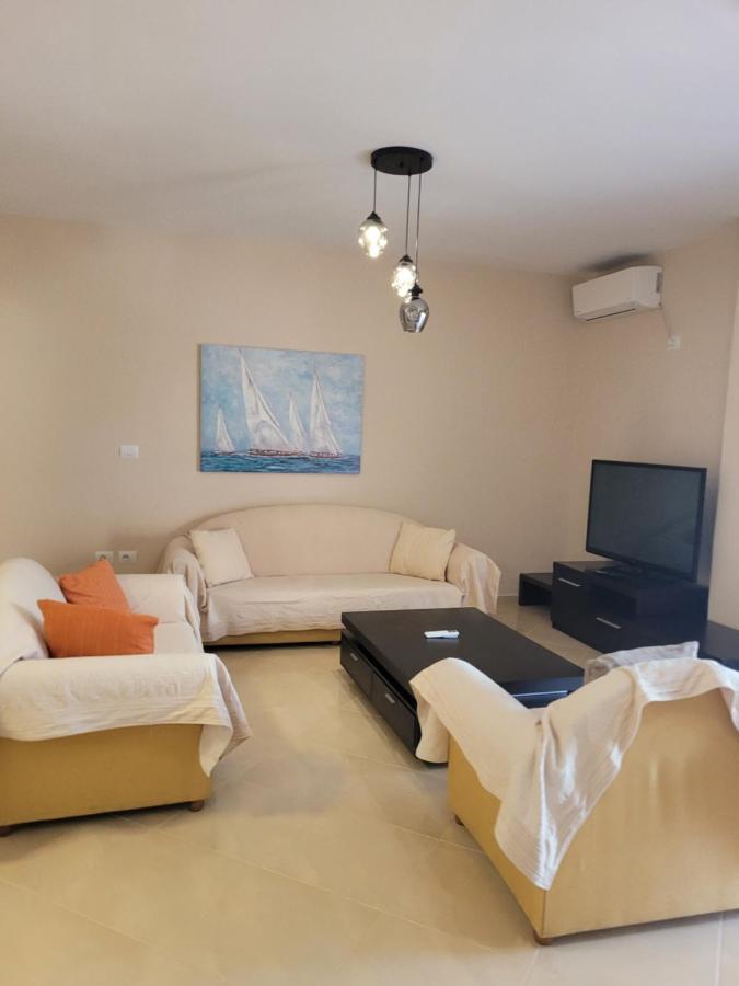 Marina Apartment Sarandë Exterior foto