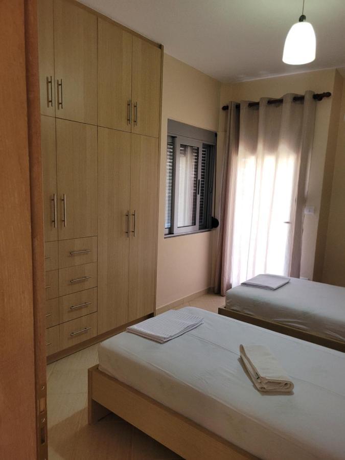 Marina Apartment Sarandë Exterior foto