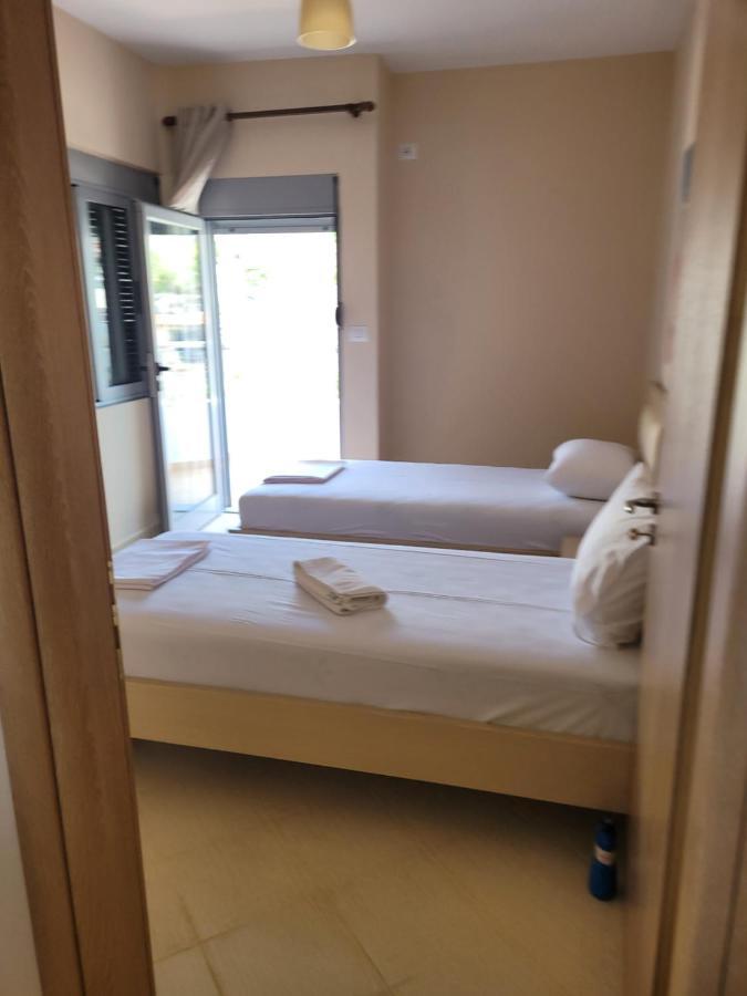 Marina Apartment Sarandë Exterior foto