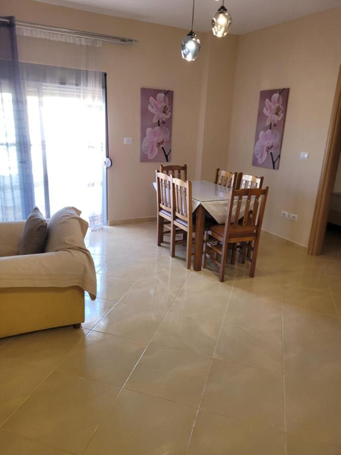 Marina Apartment Sarandë Exterior foto