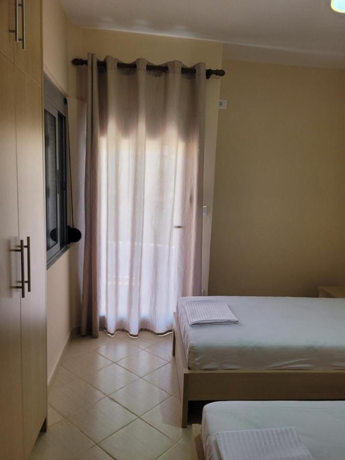 Marina Apartment Sarandë Exterior foto
